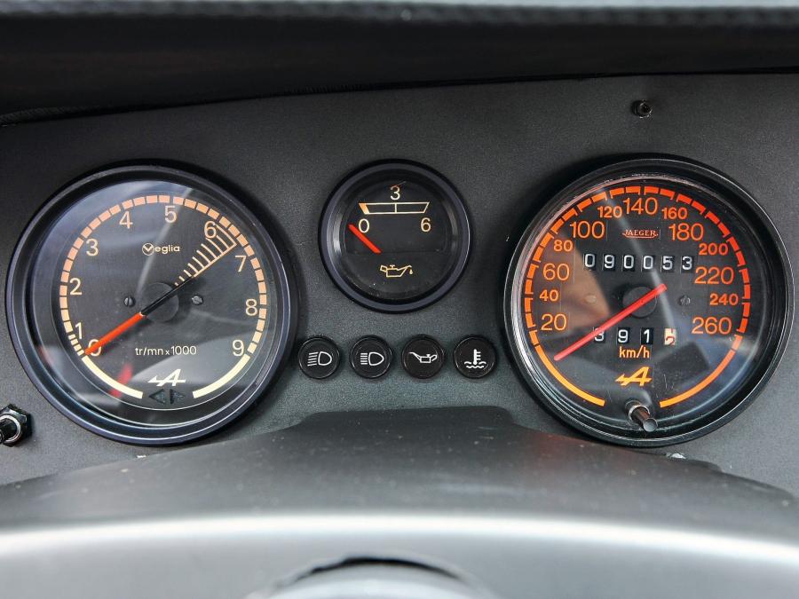 Renault Alpine A310 V6 1981 года  (фото 12 из 15)
